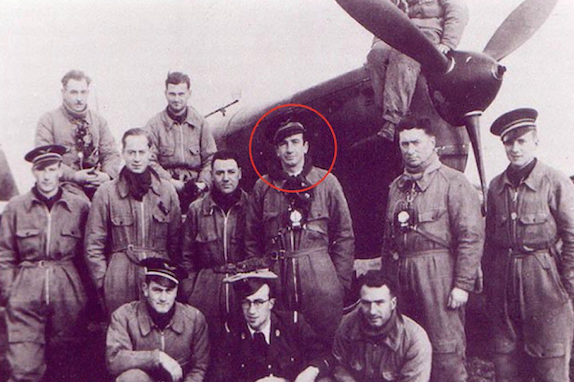 [Seconde Guerre mondiale] 21 juin 1940 / 2025 ⚔️ Chef de la 5e Escadrille GC III/7, le capitaine Jean Lacombe [trois victoires aériennes] est touché dans un combat aérien avec des Me 109 près de Compiègne. Il saute de son Morane 406, son parachute ne s'ouvre pas. Il avait 31 ans.