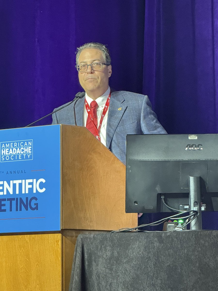 headacheMD's tweet image. One of the best parts of the @ahsheadache #AHSAM was the migraine stroke session, featuring the one and only @MitchElkind of @AHAScience! He is dear to us at @UMiamiNeuro as an investigator of NOMAS and a great friend & collaborator to our cherished, late Ralph Sacco. @AANmember