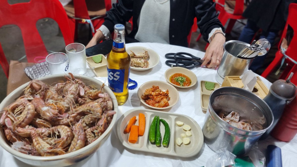 6월21(토) 오랜만에 소래포구 출석도장찍으러 출발 ~! ♡♡♡. 저녁에 노타에서 음주가무하며 야하게 놀아요 저희는 초보로 목적은 없습니다 5단계 도전중 시간 되시는 ㅂㅂ ㅂㅋ분들 DM주세요 불발시 건오 초대남도 지원 가능
 #소래포 #부부만남 #커플만남 #부커만남 #건오 #스크린