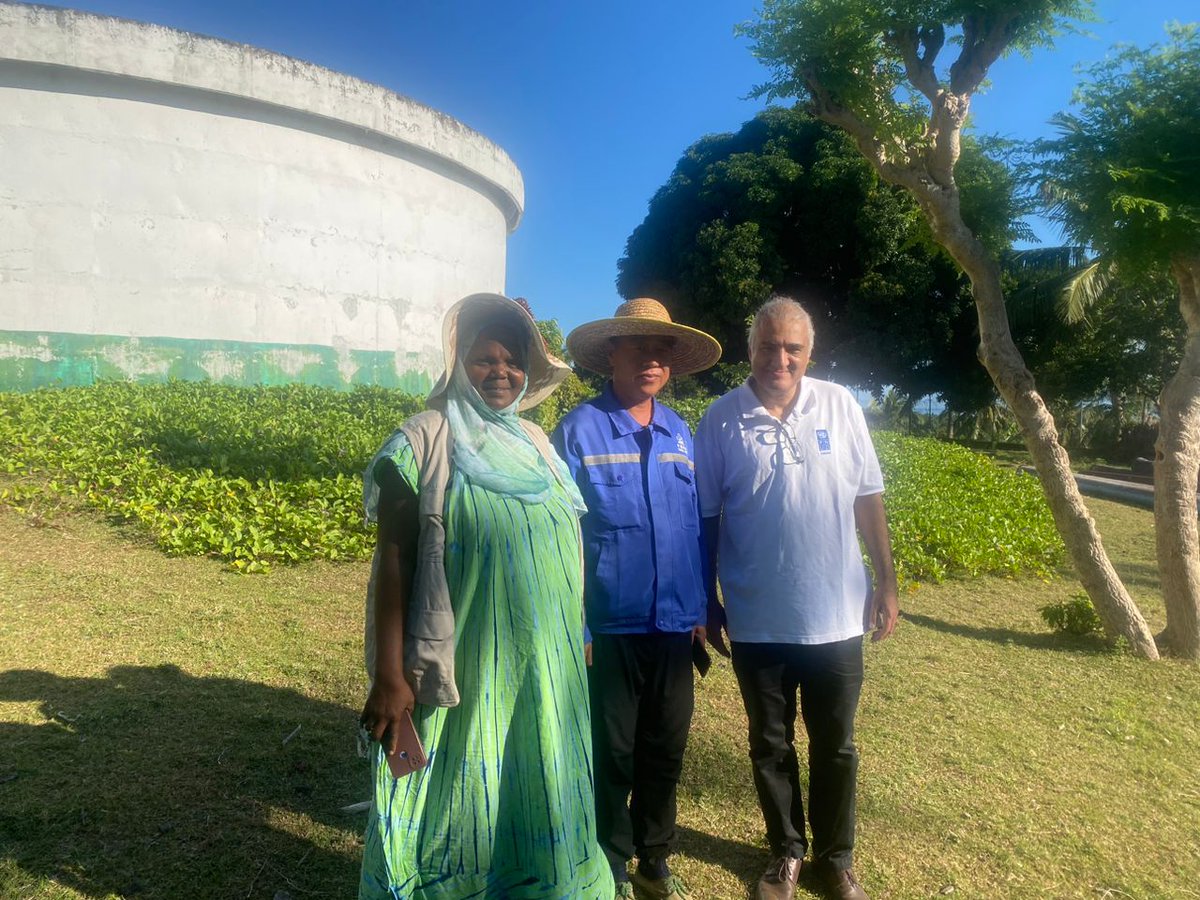 PNUD Comores (@pnud_comores) on Twitter photo En mission à #Mohéli, le Représentant du <a href="/PNUD_Comores/">PNUD Comores</a> a visité les sites de Djoiezi et #Fomboni, où les travaux du projet d’approvisionnement en eau potable ont demarré:
🚰 Réhabilitation du R1 à Fomboni
🏗️ Construction d'une nouvelle station de traitement à Djoiezi <a href="/theGCF/">Green Climate Fund</a> En mission à #Mohéli, le Représentant du <a href="/PNUD_Comores/">PNUD Comores</a> a visité les sites de Djoiezi et #Fomboni, où les travaux du projet d’approvisionnement en eau potable ont demarré:
🚰 Réhabilitation du R1 à Fomboni
🏗️ Construction d'une nouvelle station de traitement à Djoiezi <a href="/theGCF/">Green Climate Fund</a>