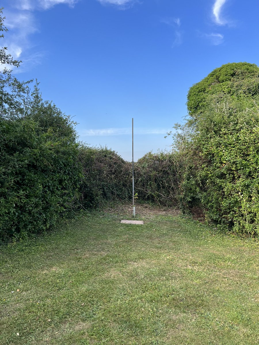 AndyRT's tweet photo. Mid summers day 2025. Building your own Stonehenge Part 1. Set out the viewing points for summer sunrise and winter sunset with @weborguk. Part 2. Observe sunrise and admire precise line up! #MidsummerSolstice https://t.co/GNsqZMBVzy