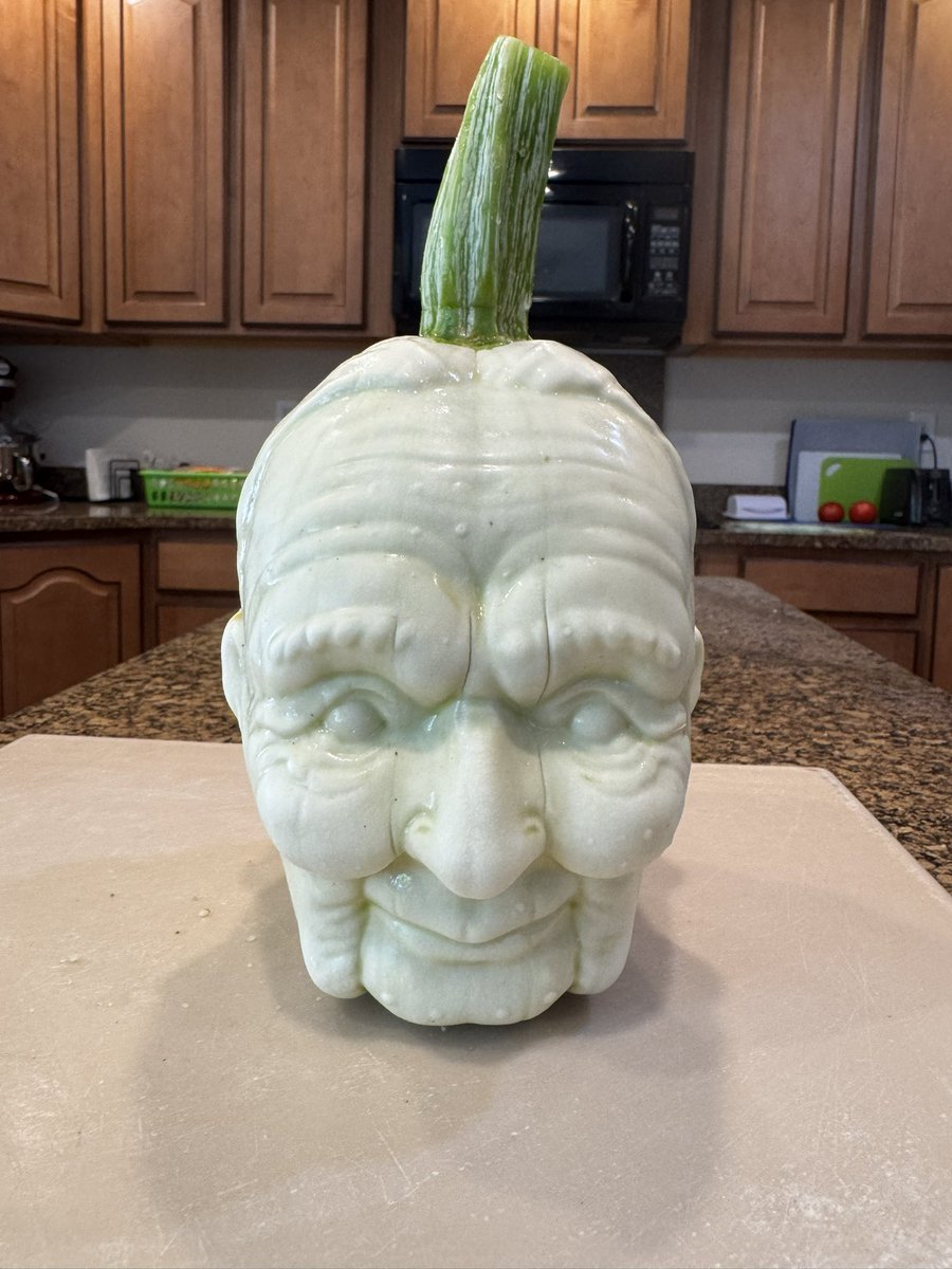 CVGPFARM's tweet photo. Old face pumpkin https://t.co/69FophvYth