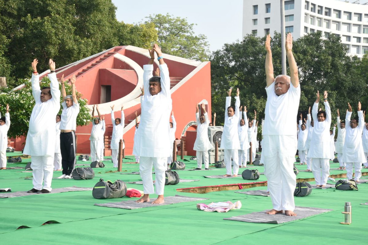 Ministry of Power (@minofpower) on Twitter photo The CPSE's officers and employees were also presented in the event at Jantar Mantar, New Delhi today.
<a href="/PMOIndia/">PMO India</a>
<a href="/mygov/">Daniel</a>
<a href="/moayush/">Ministry of Ayush</a>
<a href="/PIB_India/">PIB India</a>
<a href="/DDNewslive/">DD News</a>
<a href="/airnewsalerts/">All India Radio News</a>
#YogaSangam #IDY2025
#YogaForOneEarthOneHealth #InternationalDayOfYoga The CPSE's officers and employees were also presented in the event at Jantar Mantar, New Delhi today.
<a href="/PMOIndia/">PMO India</a>
<a href="/mygov/">Daniel</a>
<a href="/moayush/">Ministry of Ayush</a>
<a href="/PIB_India/">PIB India</a>
<a href="/DDNewslive/">DD News</a>
<a href="/airnewsalerts/">All India Radio News</a>
#YogaSangam #IDY2025
#YogaForOneEarthOneHealth #InternationalDayOfYoga