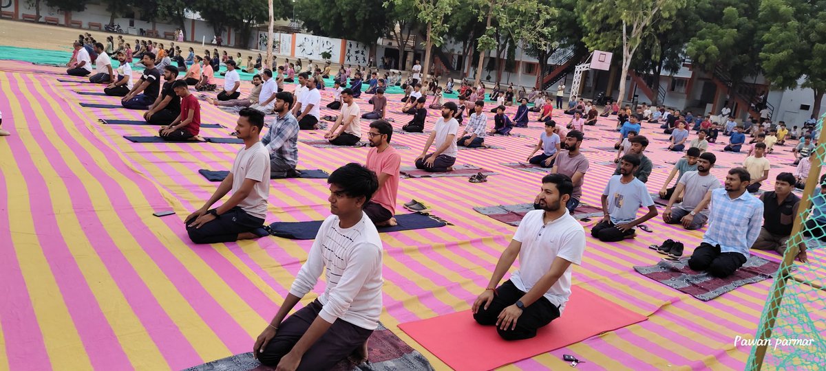 આજ રોજ ગુજરાત રાજયનાં પનોતા પુત્ર હાલના ભારતનાં પ્રધાનમંત્રીશ્રી માન.નરેન્દ્રભાઈ મોદી સાહેબની પ્રેણાથી  તાલુકા કક્ષાનો 11માં ઇન્ટર નેશનલ યોગા ડે ની ઉજવણી મહર્ષિ ગુરુકુળ હળવદ ખાતે કરવામાં આવી.
<a href="/PMOIndia/">PMO India</a> <a href="/CMOGuj/">CMO Gujarat</a> <a href="/InfoGujarat/">Gujarat Information</a> <a href="/GujPRHDept/">Panchayat, Rural Housing & Rural Dev. Department</a> <a href="/CollectorMorbi/">Collector & District Magistrate, Morbi</a> <a href="/ddomorbi1/">District Panchayat MORBI</a> <a href="/Shailes94982129/">S.C.Bhatt Dy.DDO Morbi</a>