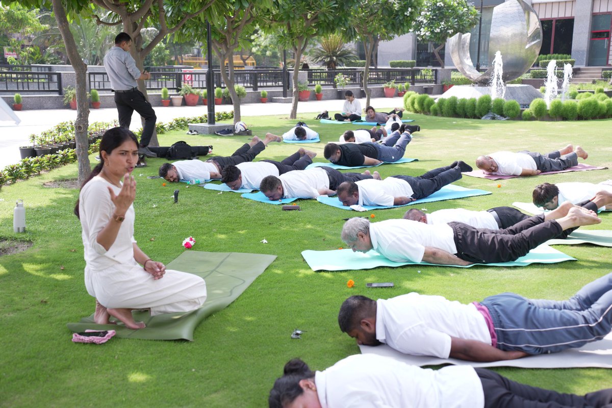 NDFDC (@ndfdcindia) on Twitter photo <a href="/ndfdcindia/">NDFDC</a> द्वारा अंतरराष्ट्रीय योग दिवस 2025 तथा योग संगम कार्यक्रम आयोजित किया गया। इस कार्यक्रम में निगम के कार्मिकों के साथ डीएलएफ कार्यालय के स्टॉफ तथा दिव्यांगजन ने भी हिस्सा लिया।
#yoga #yogalifestyle #YogaDay2025
<a href="/socialpwds/">Divyang Empowerment</a> <a href="/Drvirendrakum13/">Dr. Virendra Kumar</a>
<a href="/ALIMCOHQ/">ALIMCO</a> <a href="/ndfdcindia/">NDFDC</a> द्वारा अंतरराष्ट्रीय योग दिवस 2025 तथा योग संगम कार्यक्रम आयोजित किया गया। इस कार्यक्रम में निगम के कार्मिकों के साथ डीएलएफ कार्यालय के स्टॉफ तथा दिव्यांगजन ने भी हिस्सा लिया।
#yoga #yogalifestyle #YogaDay2025
<a href="/socialpwds/">Divyang Empowerment</a> <a href="/Drvirendrakum13/">Dr. Virendra Kumar</a>
<a href="/ALIMCOHQ/">ALIMCO</a>