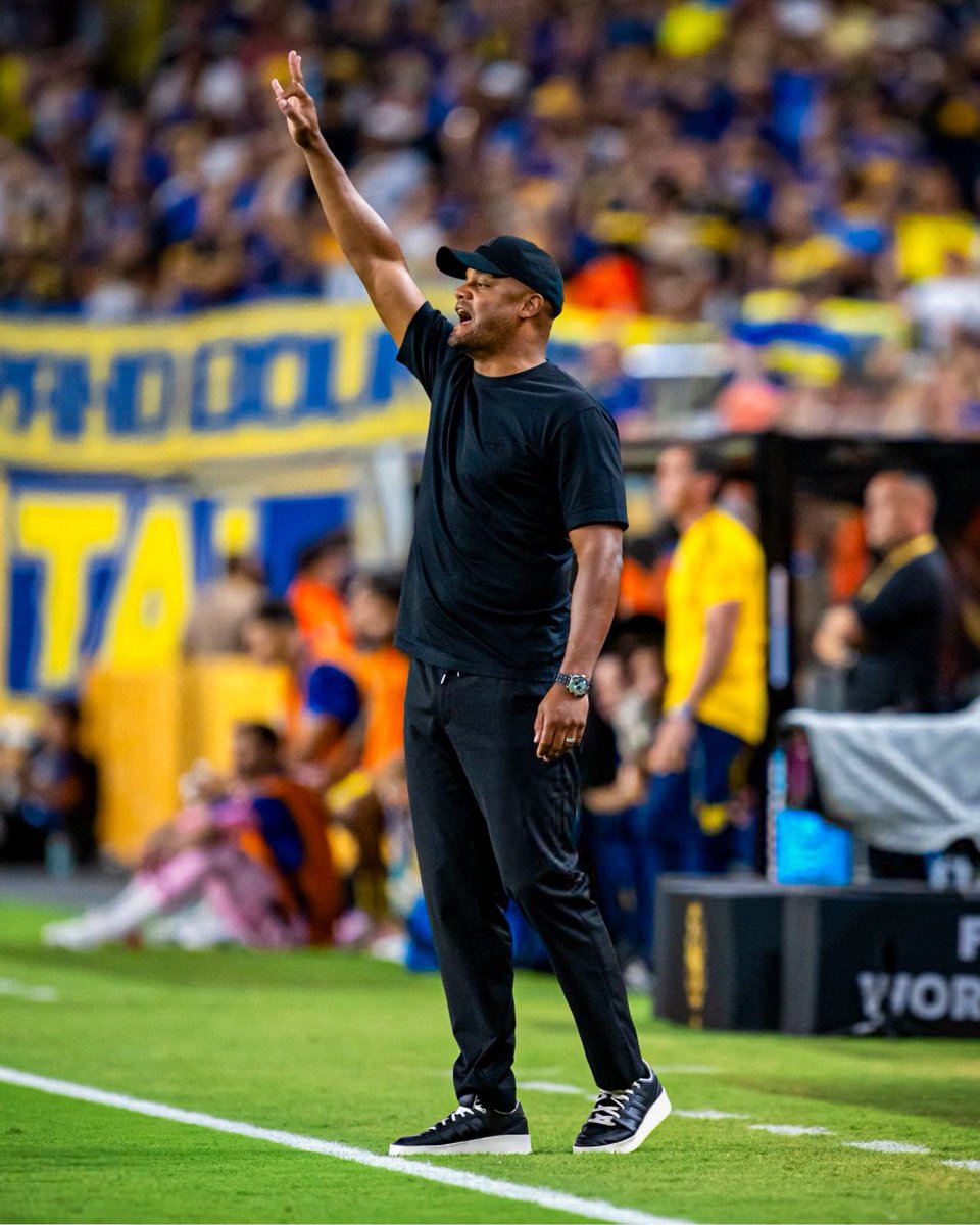 😮‍💨 Ufff, estas palabras de Vincent Kompany:

“Tuve una larga carrera, he vivido mucho y estoy feliz de ser entrenador, pero en partidos como los de hoy, a veces desearía aún ser futbolista.

Estos partidos con una mezcla de atmósfera, una multitud hostil, el partido agresivo…