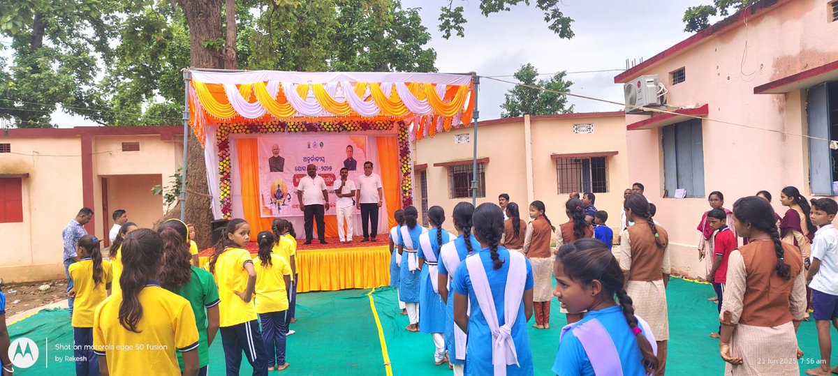BDOGudvella's tweet photo. International Day of Yoga -2025 celebrated in Gudvella block.
“Yoga for one Earth, one Health”
#IYD2025
#YogaForOneEarthOneHealth
#DDWSJoinsIDY2025
@mopr_goi 
@CMO_Odisha 
@zp_balangir 
@CollectorBgr https://t.co/ZIrZVi7F1O