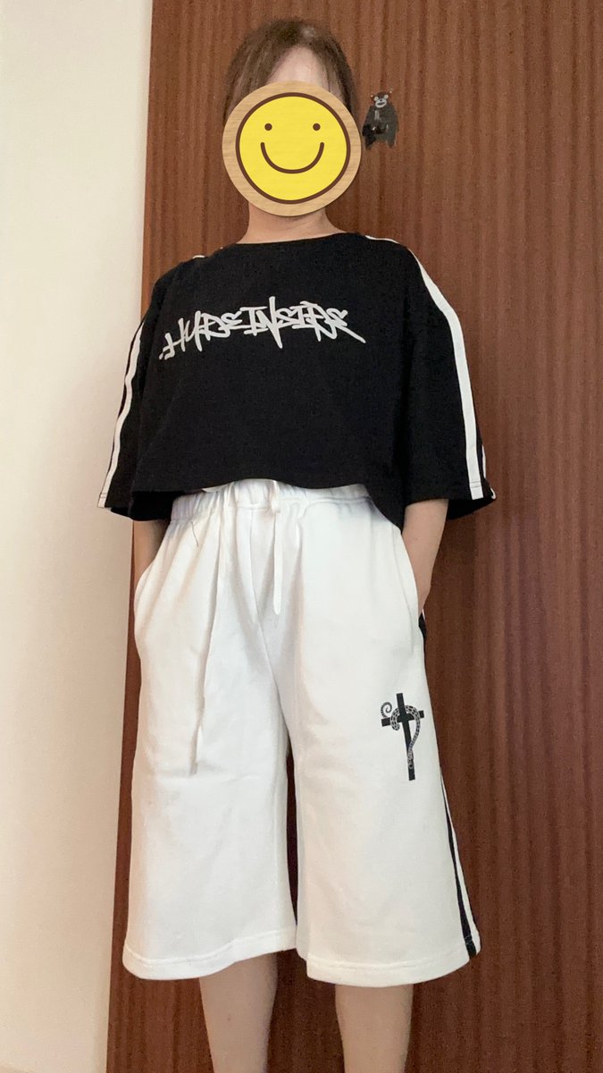 HYDEさんグッズ、今年もアパレル系かわいい💕クロップドTはLサイズ