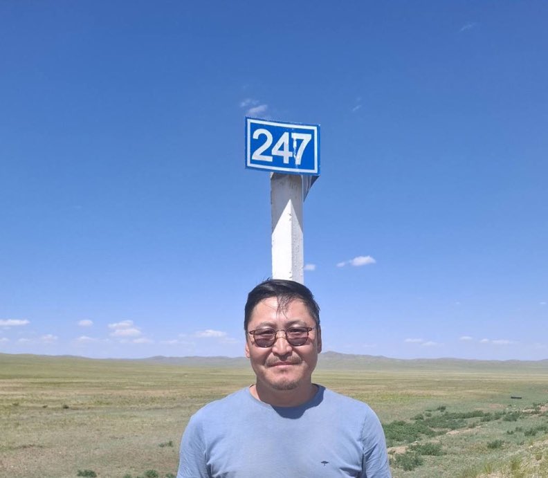 Гадаа халуун байна. Манай найзууд болгоомжил.. 😉