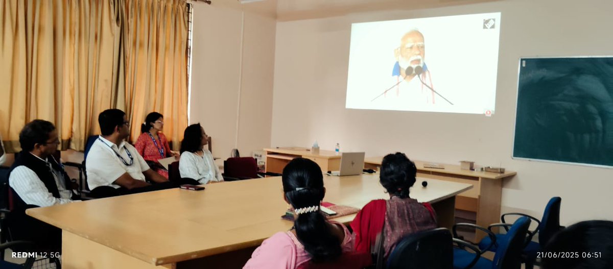 OfficialJipmer's tweet image. JIPMER celebrates #IYD2025 with the theme Yoga for One Earth, One Health 🧘♀️
Highlights include yoga camps, stress relief workshops & a national webinar on yoga's healing power.
🎥 Watch the video: youtu.be/qJMWxwglNKE
#YogaDay2025 #YogaForAll #Mindfulness #ACYTER #Wellness