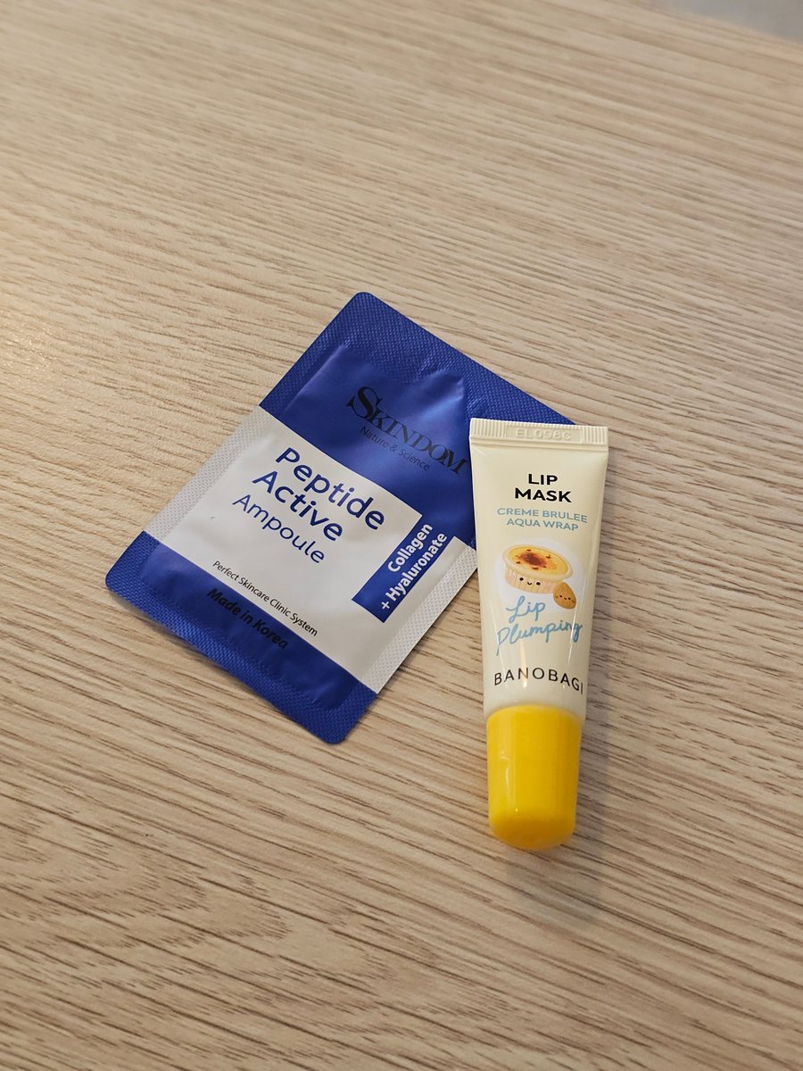 รักบนบกมากอ่ะ ซื้อลิปแท่งเดียว ก็แถมเทสเต้อมาให้ ฮือๆๆๆ ไว้มาร่วมงานกับเตนและพ้อกสีอีกสักครั้งนะคะ