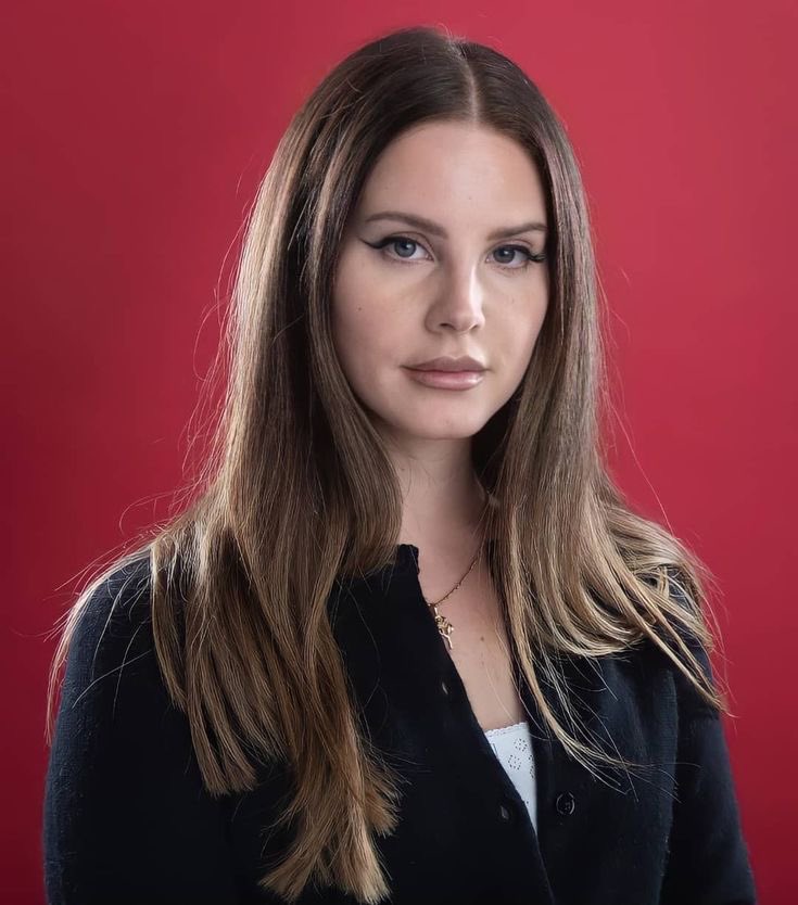 SpotifyLana's tweet image. Rob Grant birthed Lana Del Rey 40 years ago, today.