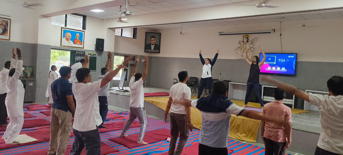TdoDhari's tweet photo. ૨૧/૦૬/૨૦૨૫ ના રોજ યોગ દિવસની ઉજવણી કરવામાં આવી. https://t.co/YcBfeQJbvU