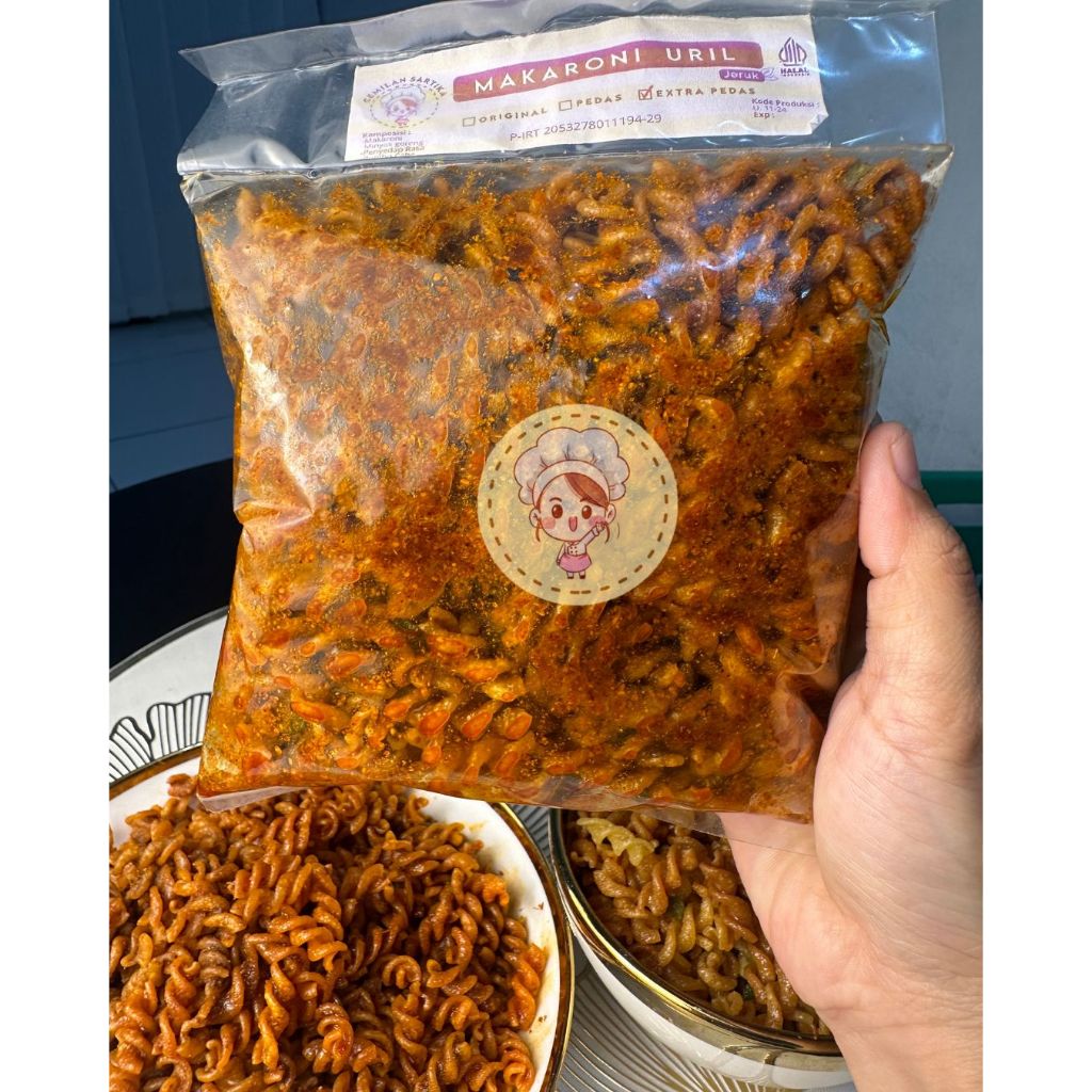 XILY908's tweet photo. - Makaroni URIL Daun Jeruk
Masih di toko yg sama ini makaroni nya tuh bentuk nya uril gtu ga keras pedes nya nagih dan ga pelit bumbu kalian harus coba 
https://t.co/AIINLdeDio https://t.co/jXbGHvEFF6