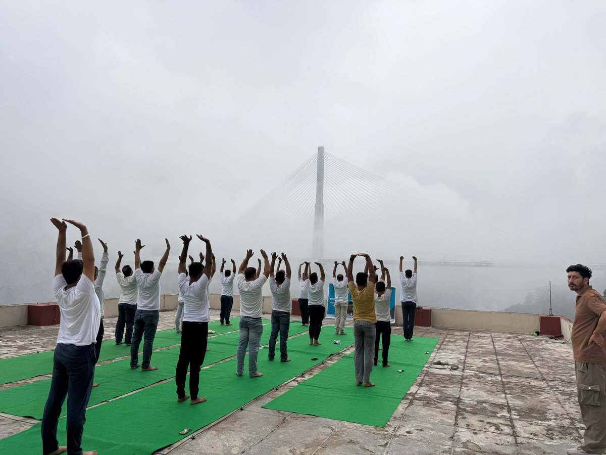 anil_bhatt03's tweet image. Railway officials and locals performing yoga on the International Yoga Day at world highest railway bridge on river Chinab and India’s first cable-stayed rail bridge -the Anji Khad Bridge in Jammu and Kashmir’s Reasi district on Saturday.