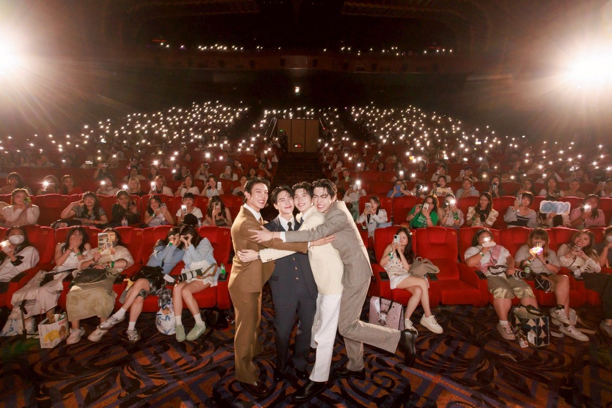 “เกรท-อิน” ส่งความหวานละมุนสุดคลาสสิคแฟนๆ ดื่มด่ำขั้นสุด “จาฤกรติชา Memoir Of Rati” บันทึกรักแท้หน้าแรกฟูลฟิลทัชใจ!!
ในงาน “จาฤกรติชา The First Chapter”

facebook.com/share/p/16k5vp…

#MemoirOfRatiEP1
#GreatInn
#อู๋บูม #AouBoom 
#aou_tnbknr #besevboom
#MemoirOfRati #GMMTV