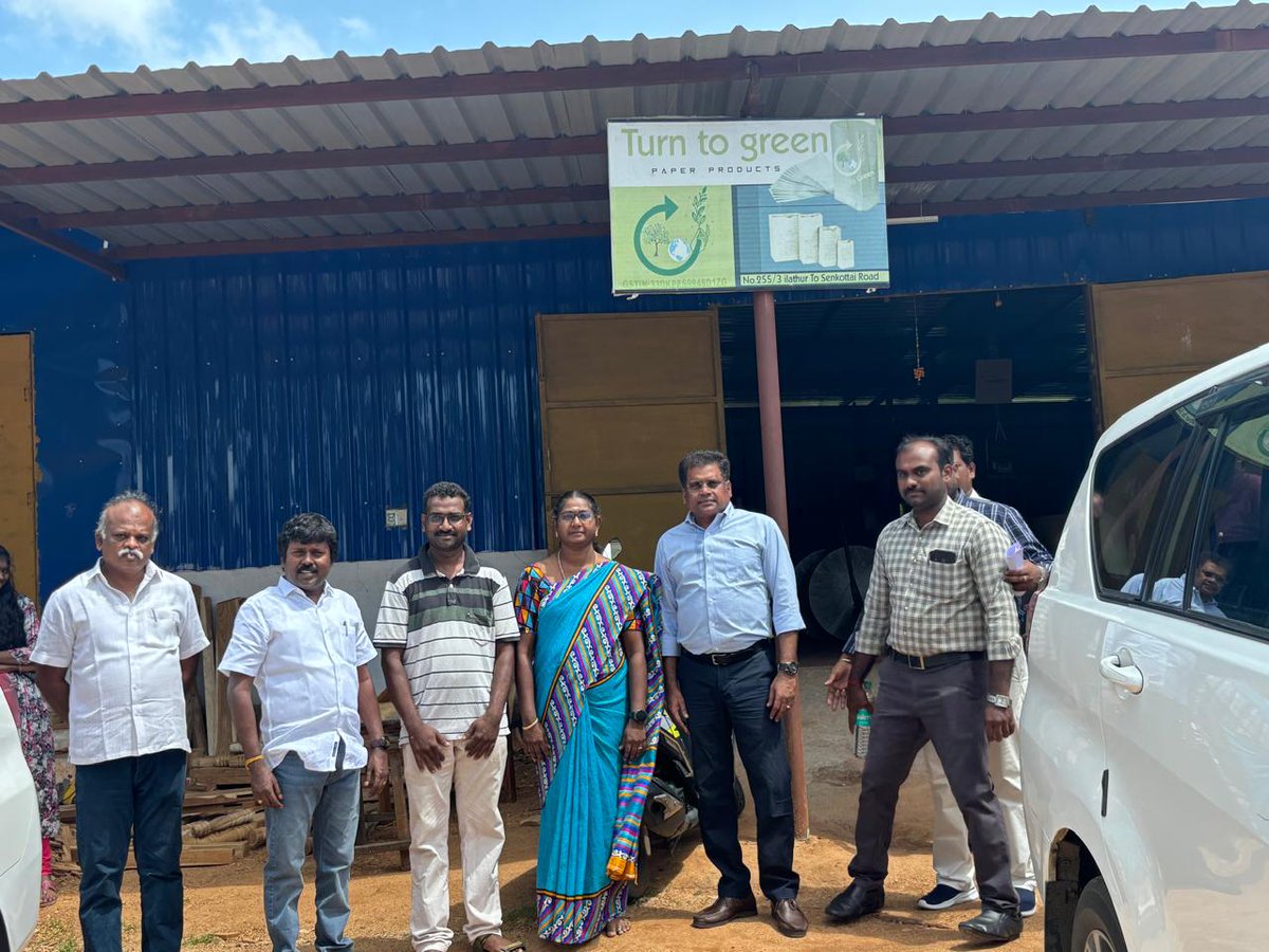 ilaiyadmk's tweet photo. தென்காசி மாவட்டம் பெரிய பிள்ளை வலசையில்
@tahdco மூலம் திரு சரண்தேவி அவர்கள் கடனுதவி பெற்று பேபப்பர் கவர் பேக்டரி இயங்குவதை நிர்வாக இயக்குனர் திரு கந்தசாமி IAS அவர்களுடன் இணைந்து பார்வையிட்ட போது
@Udhaystalin
@mkstalin
@dmk_youthwing https://t.co/zrl3Dz3byB