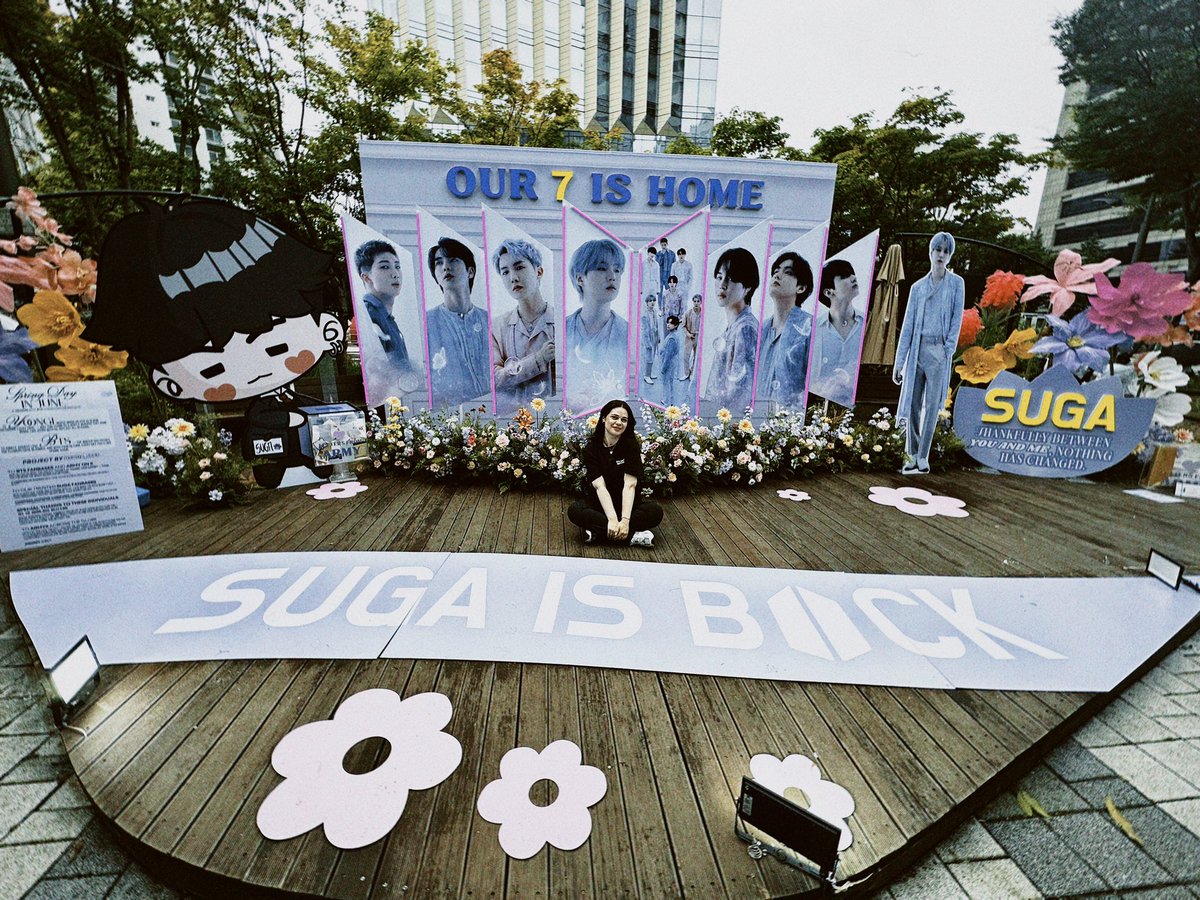 xbusracik's tweet photo. Thank you for organizing 💜💜@dSUGA_1993
#SpringDayInJune
#LettersFromARMY
#SpringDayWithYoongi
#YoongiHomecoming
#btshomecoming https://t.co/E6Dgv52arJ