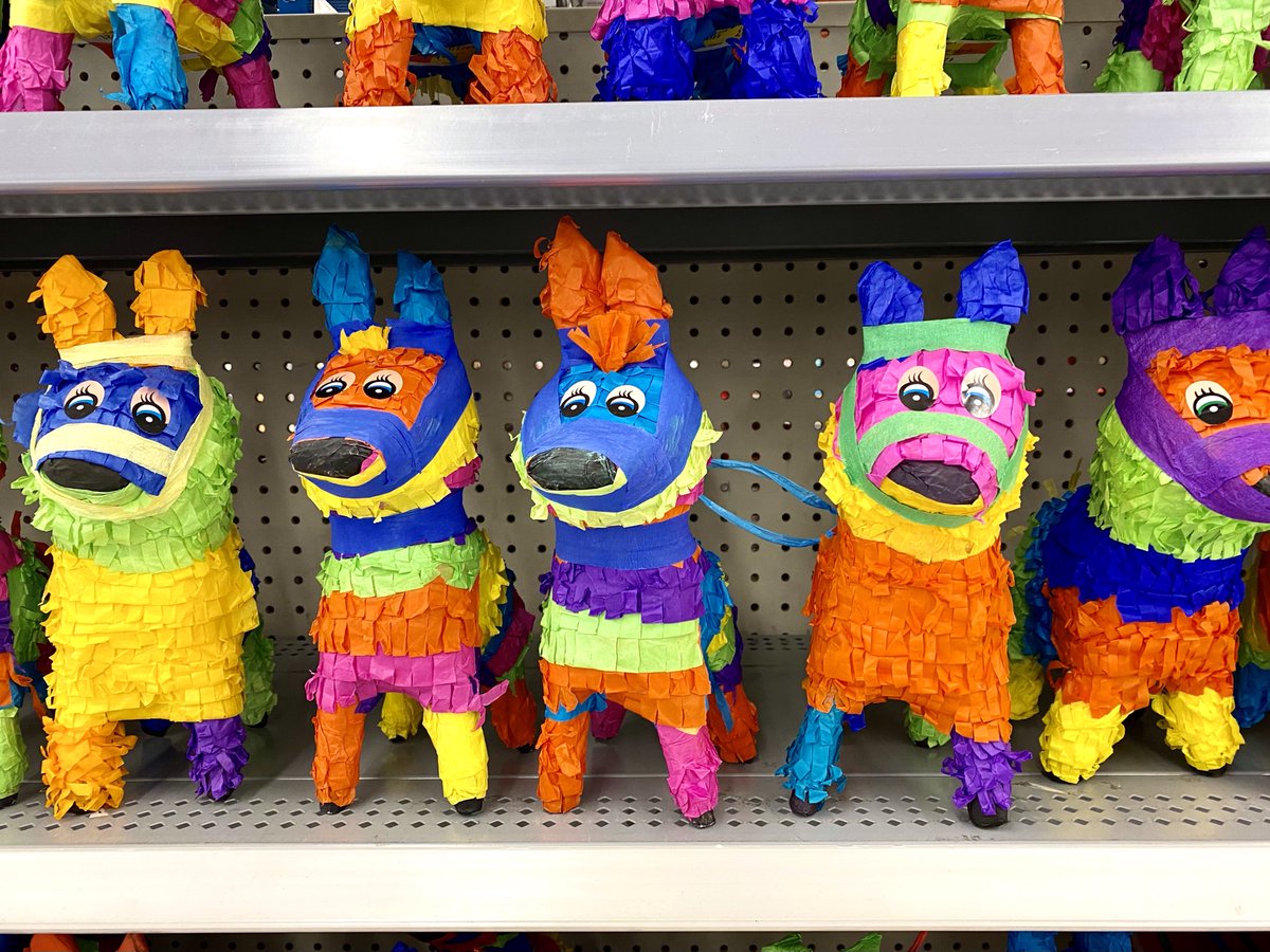 Politisaurio's tweet photo. #CincodeMayo #Fiesta #Piñata #Mexico #Amigo #Artesanía #Handicraft 🤩🇲🇽 https://t.co/gJEt3q0Lzz