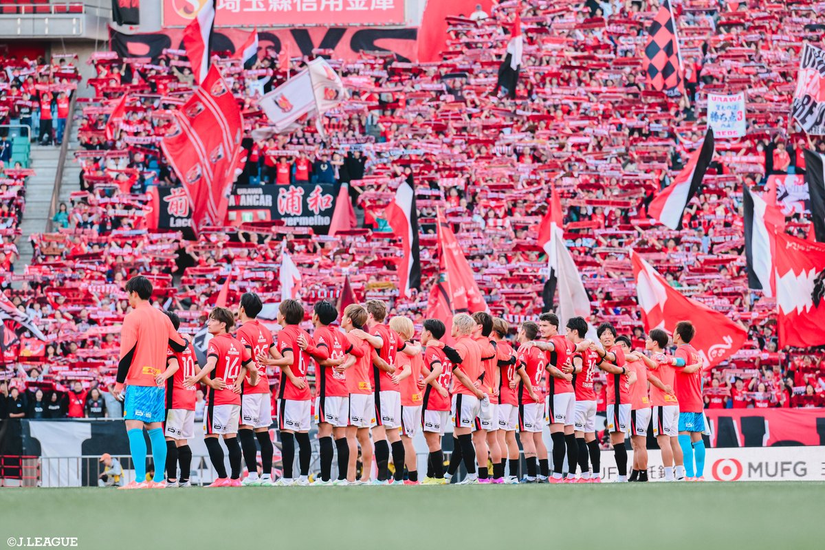 赤で埋め尽くして浦和レッズを応援！♦️ “赤い”画像を載せて #世界を