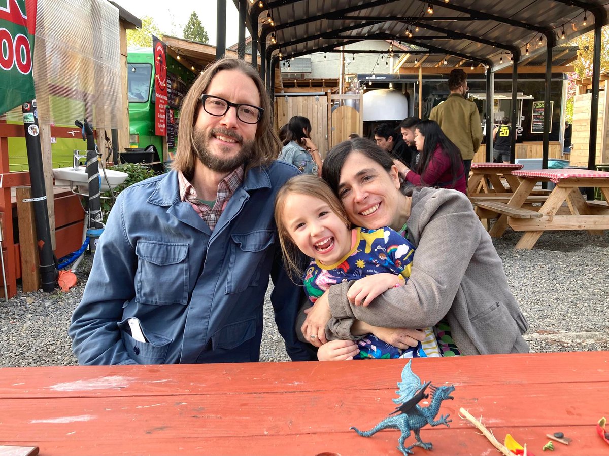 <a href="/sweetdreamsprs/">Sweet Dreams Press</a> → It also includes an text by Alejandra Salinas and Aaron Berman themselves. 

*If there are any record stores or independent shops interested in selling this work, please contact me or Sweet Dreams Press.

sweetdreamspress.com/product/bergma…