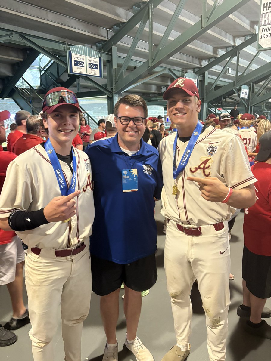 Not sure when they got taller than me but incredibly proud of these two. State Champs! <a href="/trentkulig/">trentkulig</a> <a href="/matthew_kulig/">Matthew</a>