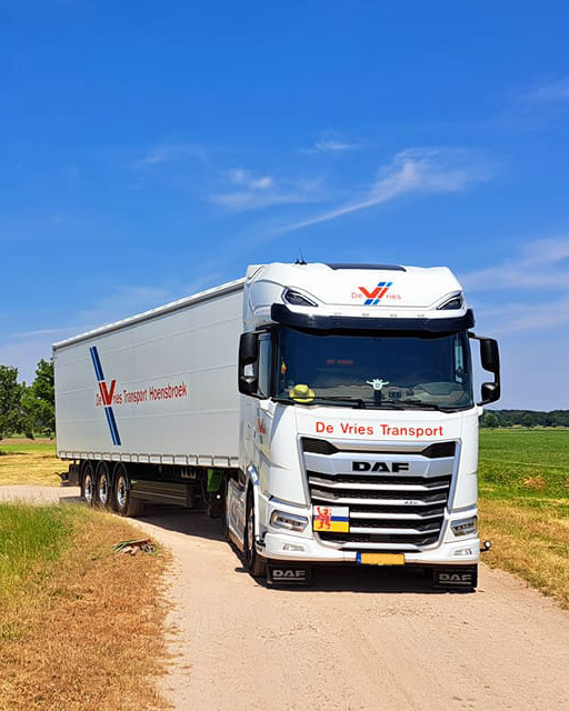 Let the summer begin! ☀️

📸: Dennis Grooten

#daftrucks | #truckdriver