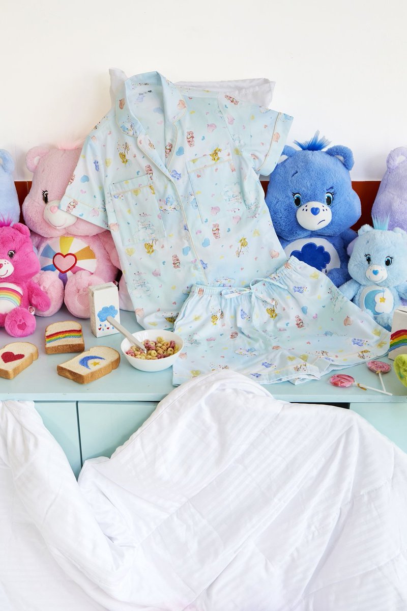 “Sliptosleep” ดึง “วี วิโอเลต” มาร่วมเป็น Friend of brand คนแรก
เตรียมส่งต่อความน่ารักสดใส ผ่านชุดนอนโนบราคอลเลกชันใหม่ล่าสุด
“Sliptosleep x Care Bears™” เปิดตัวพร้อมกัน 24 มิถุนายนนี้ ที่เซ็นทรัลเวิลด์

“นีท-อมลานันท์ สังสิทธิวงศ์” และ “อิ้ว-วรรณิต บุญเจริญทวีสุข” 2