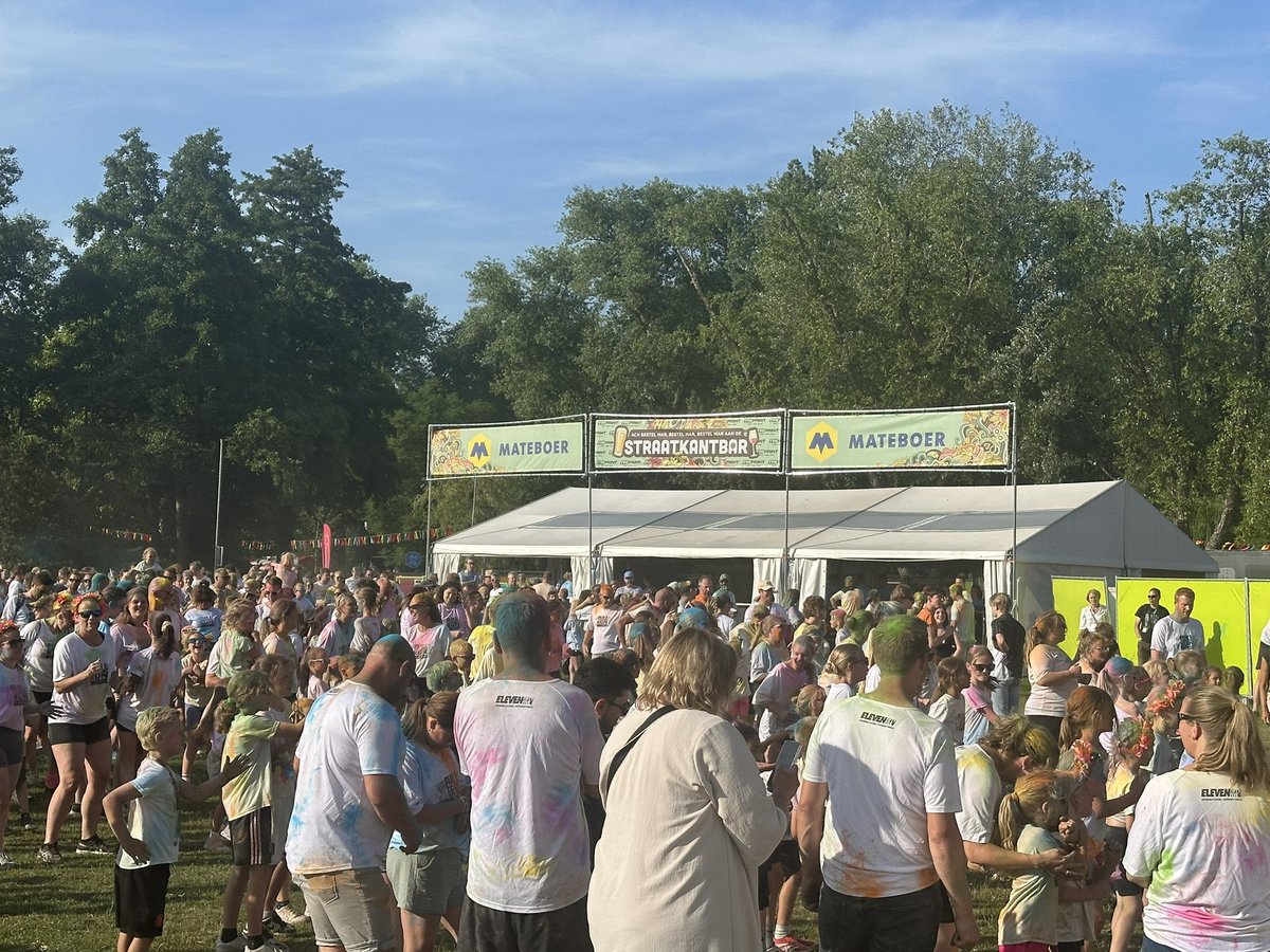 TheoRietkerk's tweet photo. Als vrijwilliger actief op het #fullcolorfestival met @Goaheadkampen en mij veilig voelen met top-studenten van @vevalandstede (o.a. #runainerasoelbaks #noaelzerman #williamvanloohuizen) hele weekend nog gezelligheid en muziek. @Landstede https://t.co/kjlervlfgg