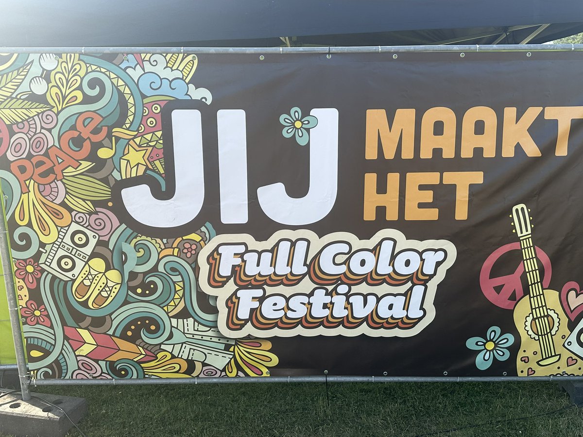 TheoRietkerk's tweet photo. Als vrijwilliger actief op het #fullcolorfestival met @Goaheadkampen en mij veilig voelen met top-studenten van @vevalandstede (o.a. #runainerasoelbaks #noaelzerman #williamvanloohuizen) hele weekend nog gezelligheid en muziek. @Landstede https://t.co/kjlervlfgg