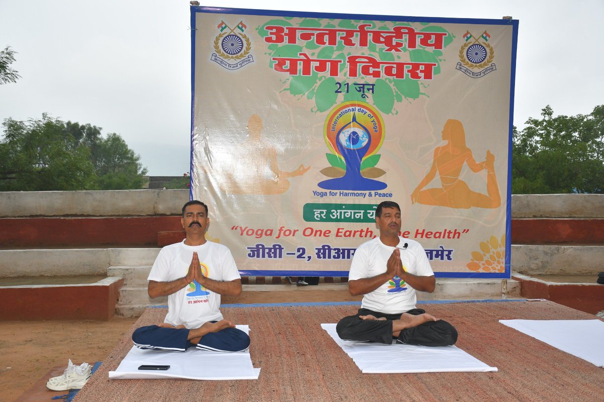 AjmerGc's tweet photo. On #InternationalDayofYoga2025 was organized by @GC II Ajm at Chamunda Ground as per Protocol, Personnel of GC, ATC &amp;  Family Members enthusiastically participated in Yoga session organized on the eve.
#InternationalYogaDay 
@PIBHomeAffairs
@crpfindia
@HqrsCrpf
@archana_ips https://t.co/6nJXXKDvea
