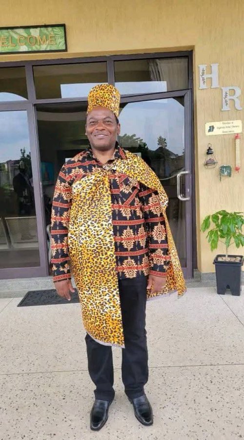 You can tell when it was done in good faith and when someone paid some people to do it for him😂😂😂😂
Omwana masayasi nokukementerwa ememe, oba lwaki yetema amaganzi