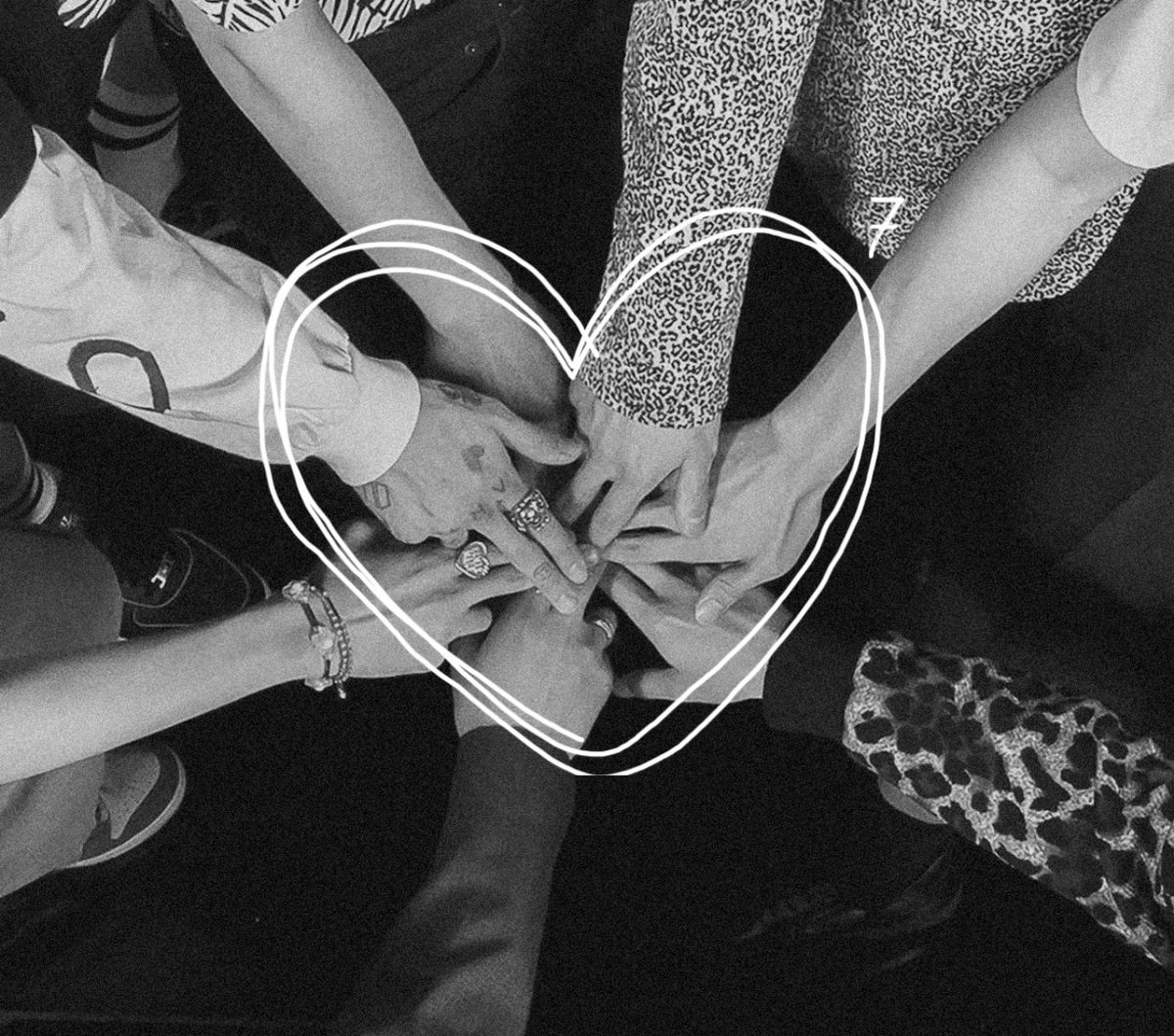 7C0SM0S_'s tweet photo. Thankfully between you and me , nothing has changed 🤍 https://t.co/Hy6yQBZgWj