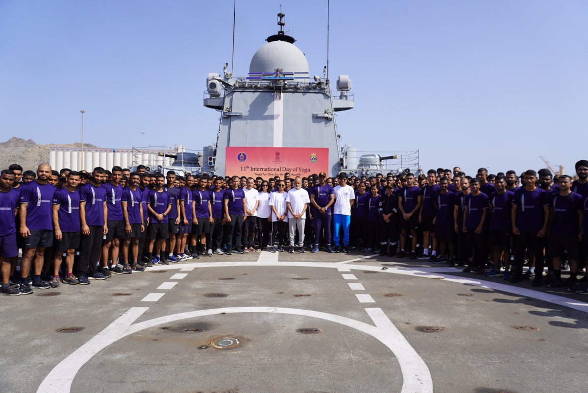 Western Naval Command (@in_wnc) on Twitter photo 🧘Yoga for One Earth, One Health
#INSMormugao #INSTabar @Indiannavy commemorated #InternationalDayofYoga2025 at Muscat 🇴🇲 during a yoga session based on Common Yoga Protocol promulgated by <a href="/moayush/">Ministry of Ayush</a>. Yoga was highlighted as means of achieving comprehensive personal well-being. The 🧘Yoga for One Earth, One Health
#INSMormugao #INSTabar @Indiannavy commemorated #InternationalDayofYoga2025 at Muscat 🇴🇲 during a yoga session based on Common Yoga Protocol promulgated by <a href="/moayush/">Ministry of Ayush</a>. Yoga was highlighted as means of achieving comprehensive personal well-being. The