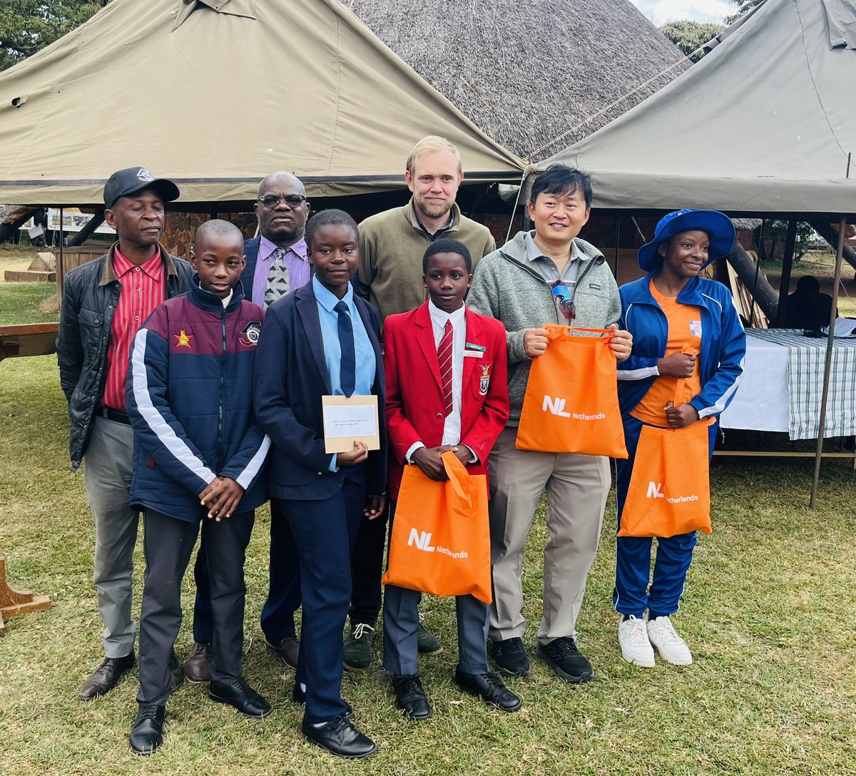 NLinZimbabwe's tweet image. 🎉 Well done to all the students who participated in the EcoSchools competition with @birdlifezim and Mukuvisi Woodlands. Wonderful artworks, essays and even music celebrating wetlands. 🌿💧
Zimbabwe 🇿🇼 will host #RamsarCOP15 in July, a critical moment to push forward…