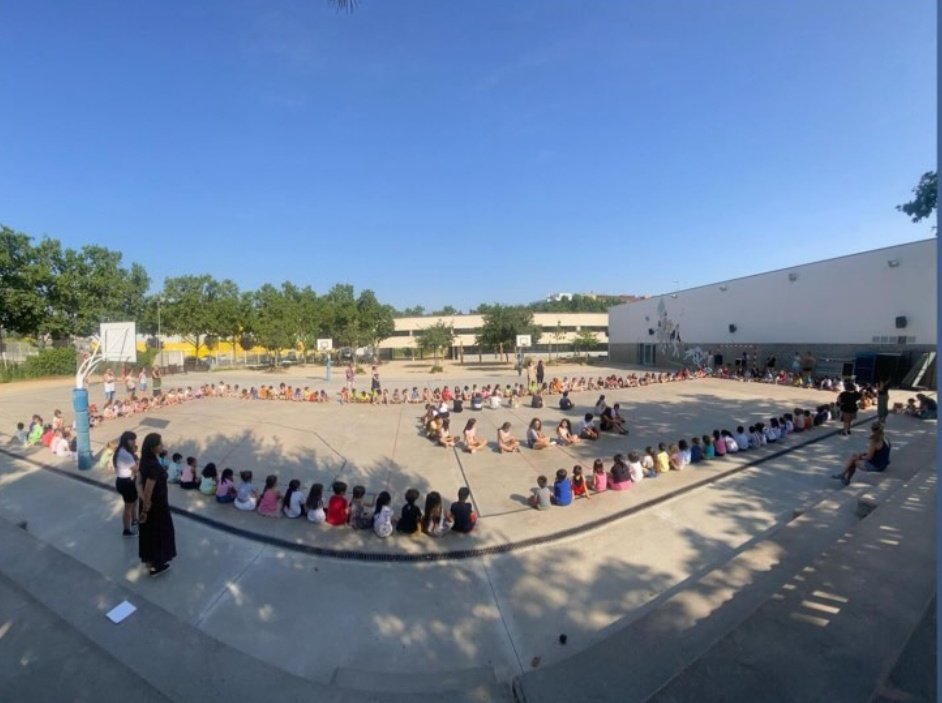 EscolaMadorell's tweet image. ☀️📚 Tanquem un curs ple de vivències!

Un curs intens, emocionant i ple d’aprenentatges, descobertes, reptes, rialles i moments compartits.

Gràcies a totes les persones que n'heu format part.

🌊 Bon estiu! Ens retrobem al setembre amb les piles carregades! 🌼
#somMadorell