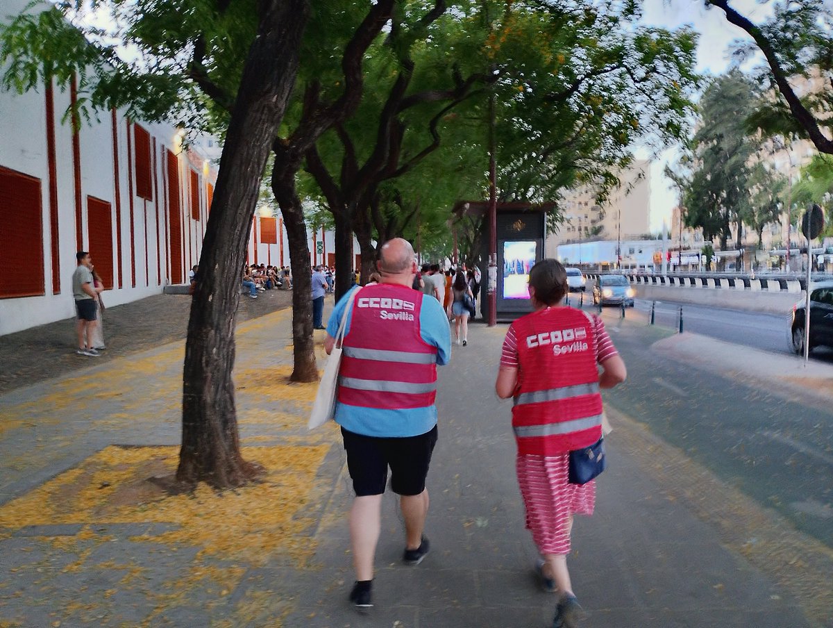 Estamos acompañando a los opositores y opositoras, futuro de la enseñanza pública. Estamos todos el verano abiertos para cualquier duda. #SomosLaEscuelaPública