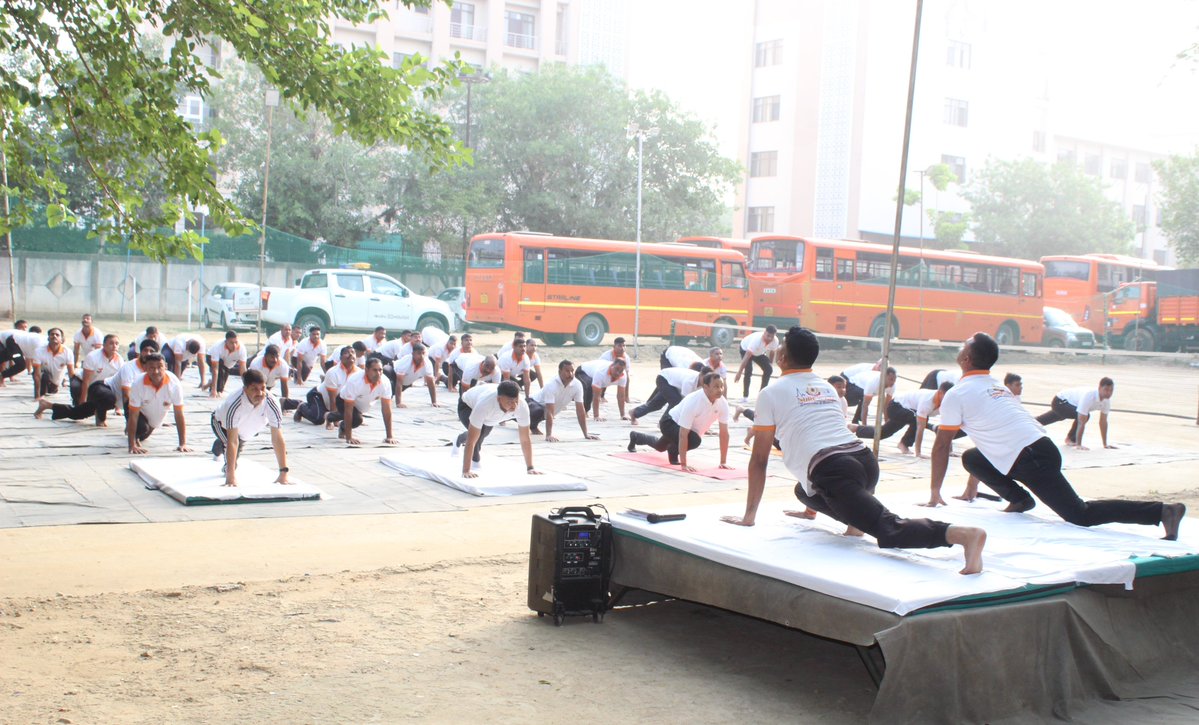 🧘‍♂️योग से निरोग!
 <a href="/16NDRF/">16NDRF</a> द्वारा आज अंतर्राष्ट्रीय योग दिवस का आयोजन किया गया, नियमित योग से न केवल शारीरिक स्वास्थ्य बल्कि मानसिक संतुलन भी प्राप्त होता है।💪🧘‍♀️🫀🧠
#YogaDay2025 #YogaForWellness #योग_से_निरोग