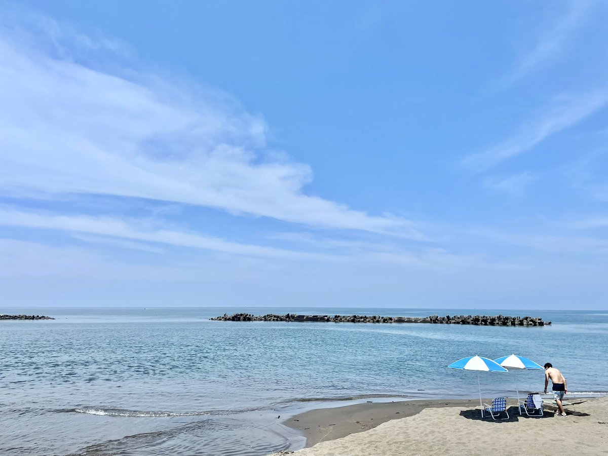 海水浴をお考えの皆さん、この時期が良いですよ！

もちろん水温は高く、もう泳げますし寒くありません。
空いてていいですよ。

感覚としては3週間か１ヶ月くらい、真夏が来るのが早いです。

装備は真夏並みで！