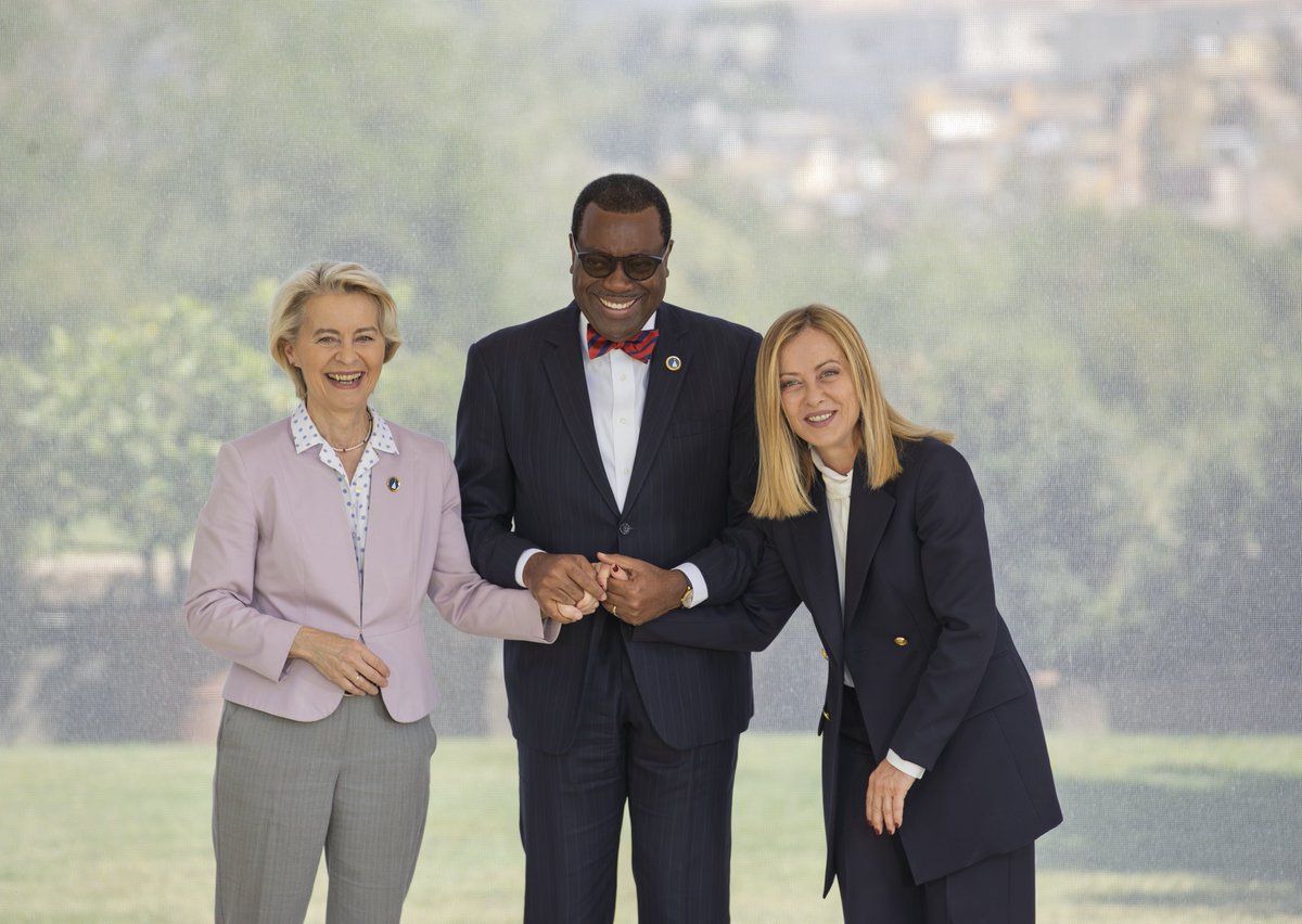 akin_adesina's tweet photo. Great friends and partners: Prime Minister of Italy ⁦@GiorgiaMeloni⁩ and President of the EU Commission ⁦@vonderleyen⁩. Italy’s Mattei Plan commits €5.5 billion and Global Gateway of the ⁦@EU_Commission⁩ commits €150 billion to Africa. Thank you very much!🙏🏽💕 https://t.co/OHOktHqxEM