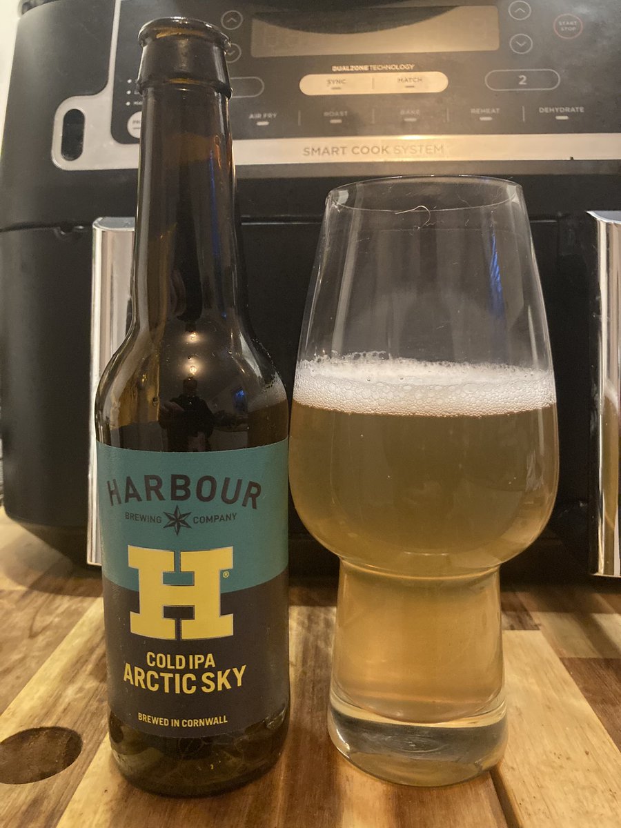 Wishing all my TwitterFriends a great weekend 👍🎯🥃🥂☕️😀🍷🍻🌞♻️🇬🇧🍾❤️🍺#WeekendVibes #weekend #weekendsunshine #WeekendMood #beer2 #beer #realale #craftbeer <a href="/HarbourBrewing/">Harbour Brewing Co</a>