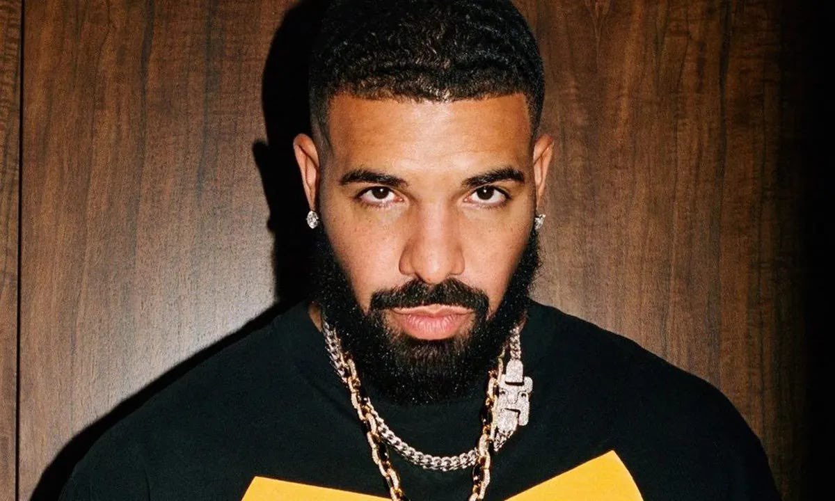 Pop Tingz (@thepoptingz) on Twitter photo .<a href="/NICKIMINAJ/">Nicki Minaj</a> sets a new record for the most #1s in Rap Digital Song Sales chart history (25), surpassing Drake. .<a href="/NICKIMINAJ/">Nicki Minaj</a> sets a new record for the most #1s in Rap Digital Song Sales chart history (25), surpassing Drake.