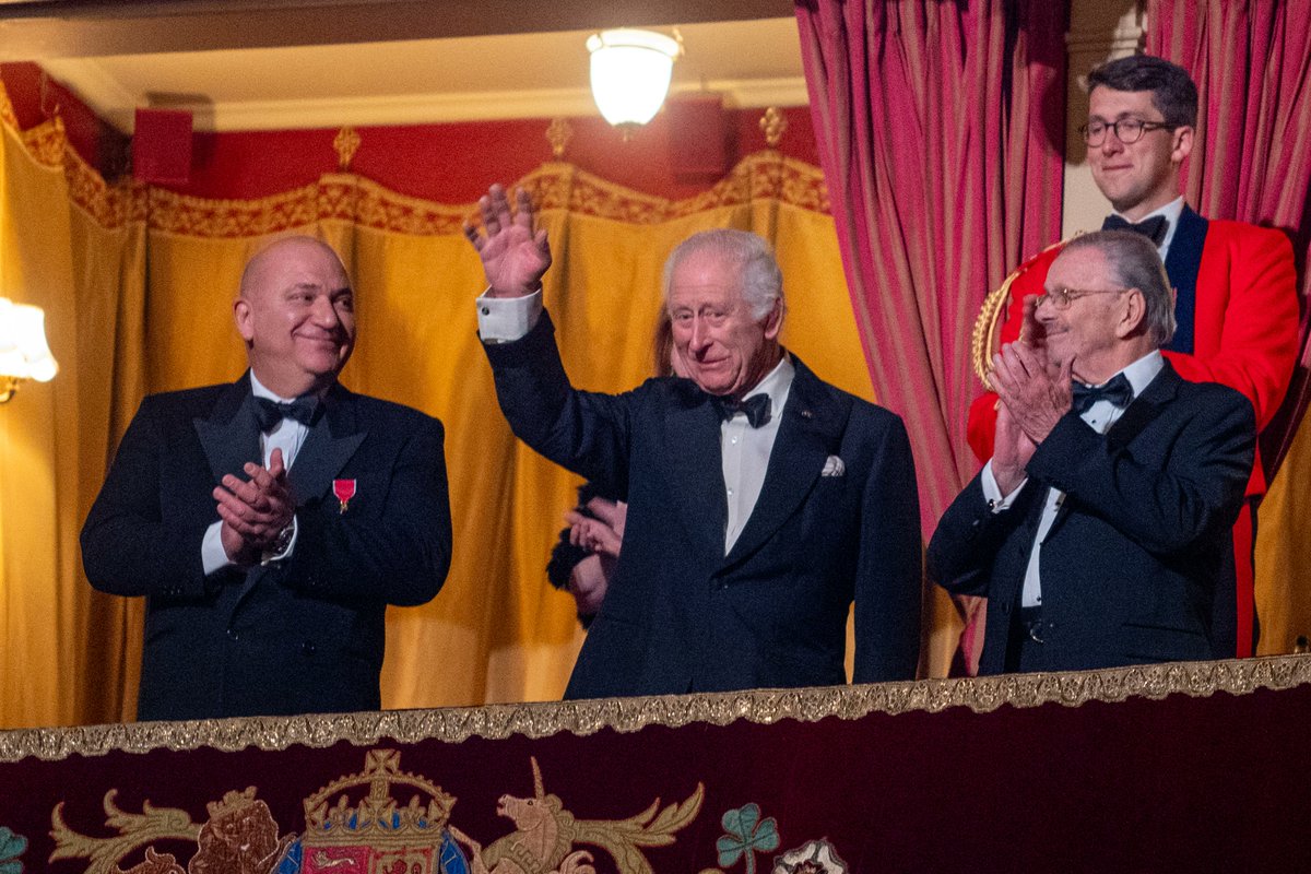 Giles Cooper OBE was yesterday awarded Life-Presidency of the Royal Variety at the charity's Annual General Meeting, held at St. Paul's Church (the Actor's Church) in Covent Garden, by former Life-President, Laurie Mansfield.

The honorary title as the Royal Variety’s leader and