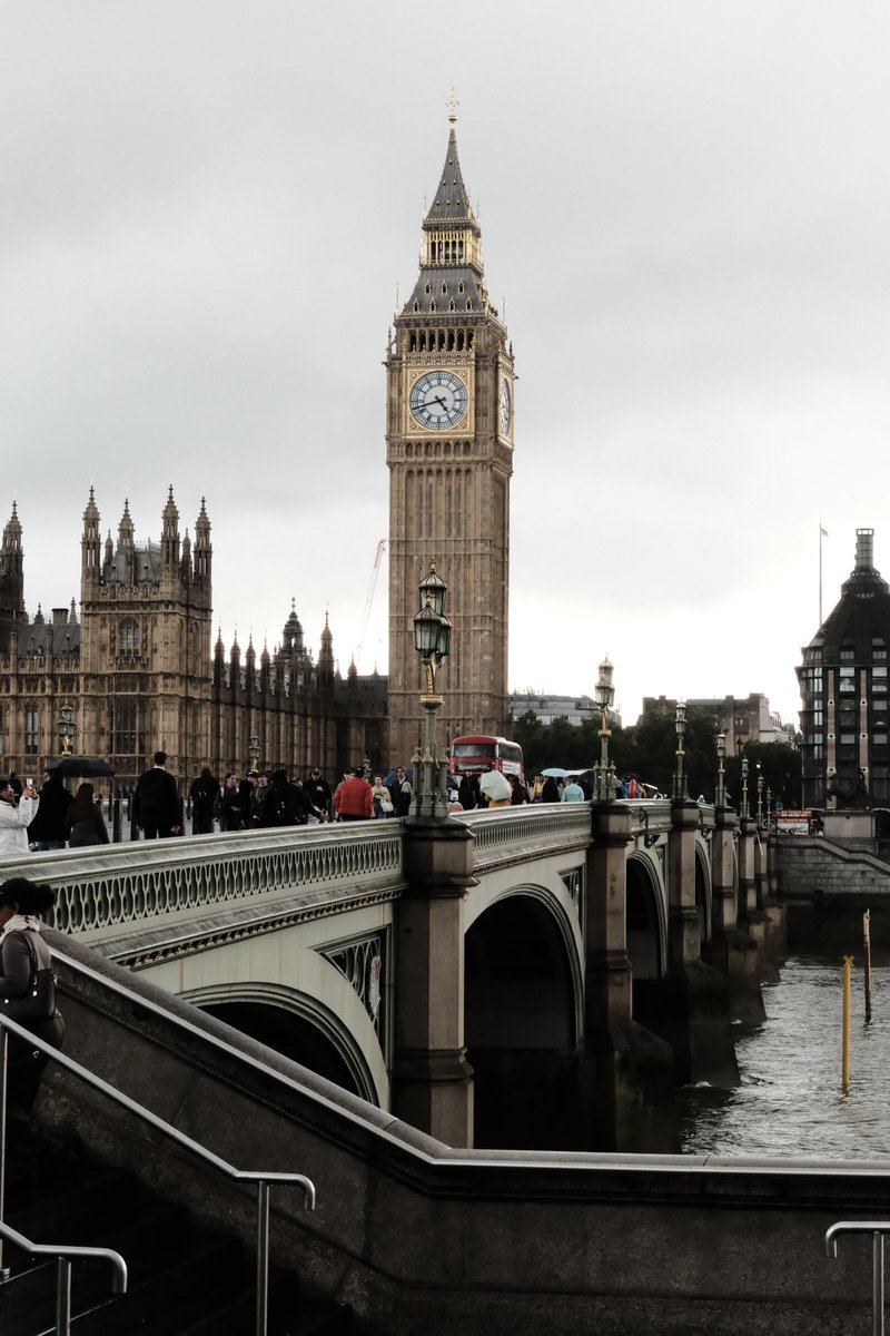 나두 런던 너무 좋았어 처음으로 날씨 신경 안 쓰고 다녔던 여행