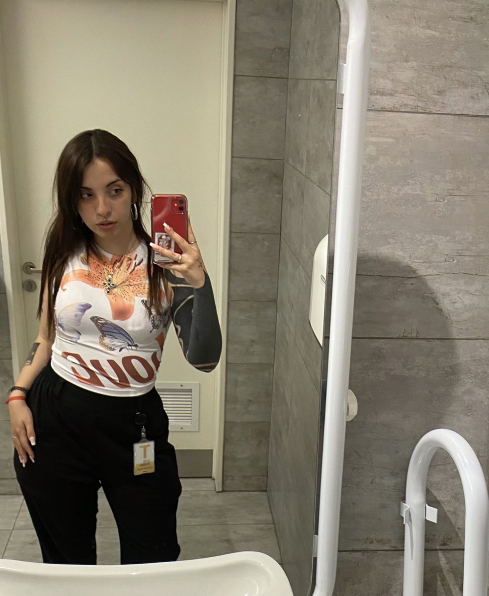 Girl you won’t believe what went down at the dental workshop… the tea is piping hot
