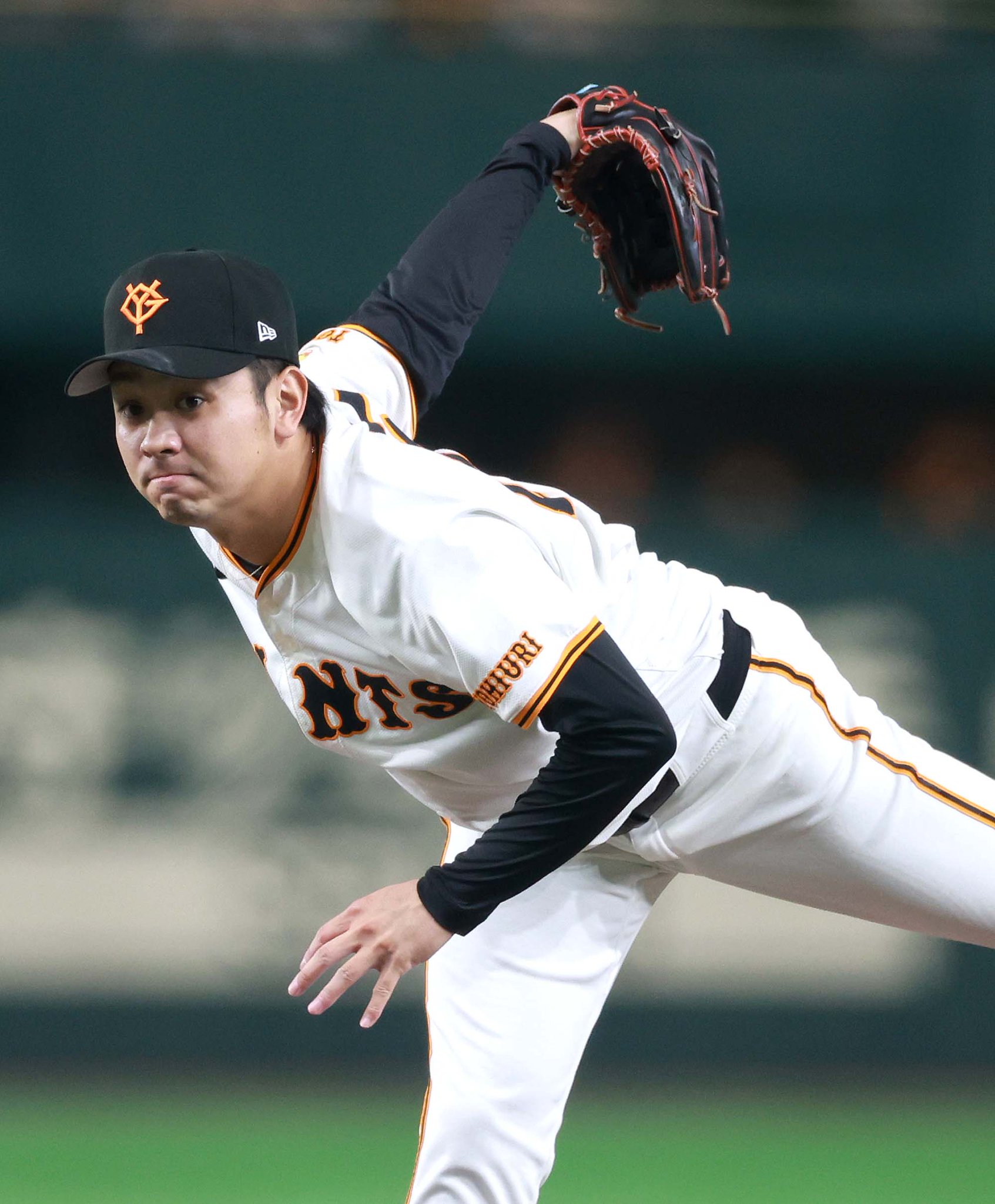 読売ジャイアンツ 巨人 石川達也 ガチャ 朝顔 サコッシュ 石川達也投手の投球練習！ #新風 #ジャイアンツ