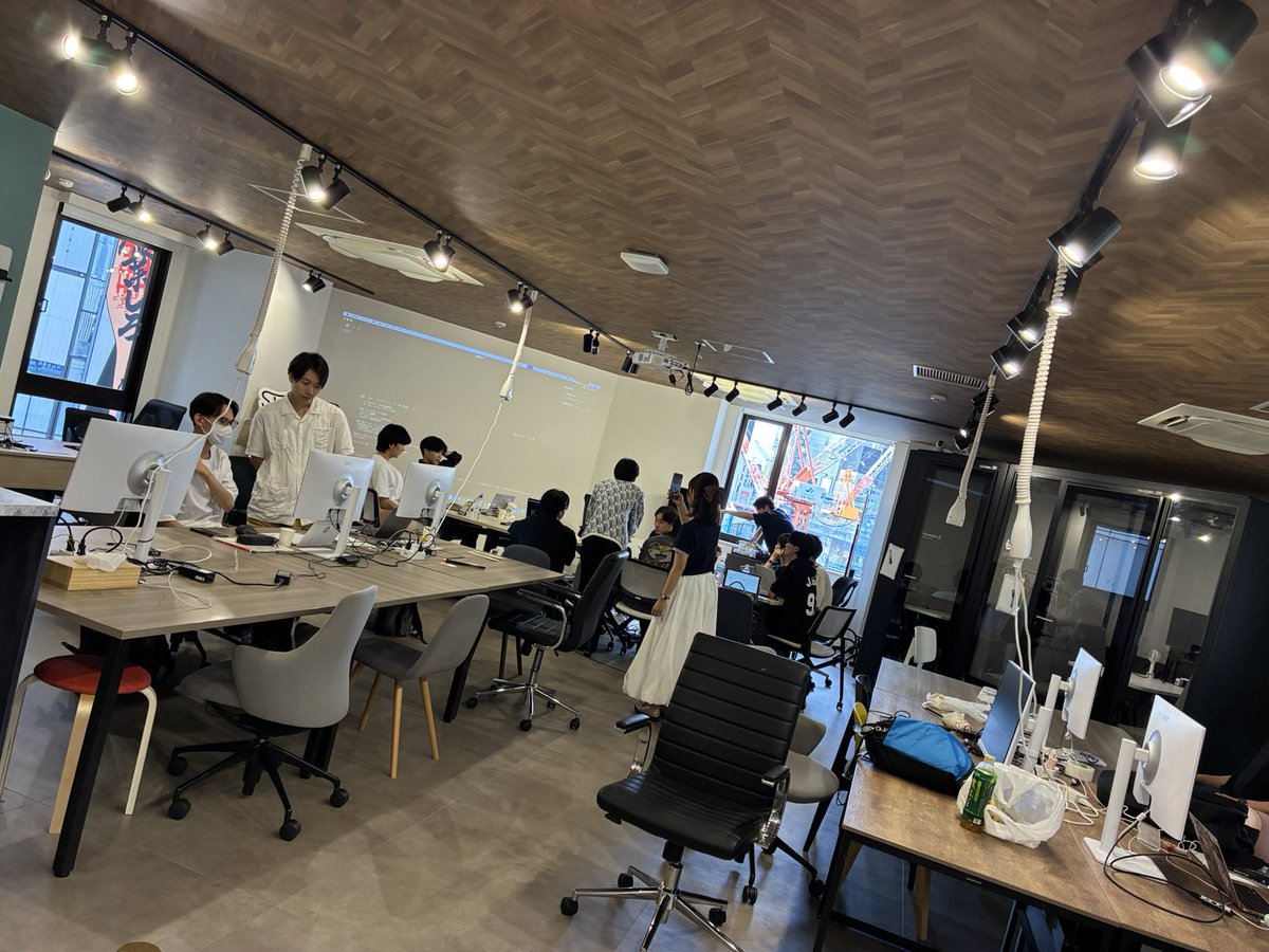 kinoshitay's tweet image. 今日も結局ネクべへ！はるくと。
#ネクべ行くぞ
#nextbase
#起業しろ