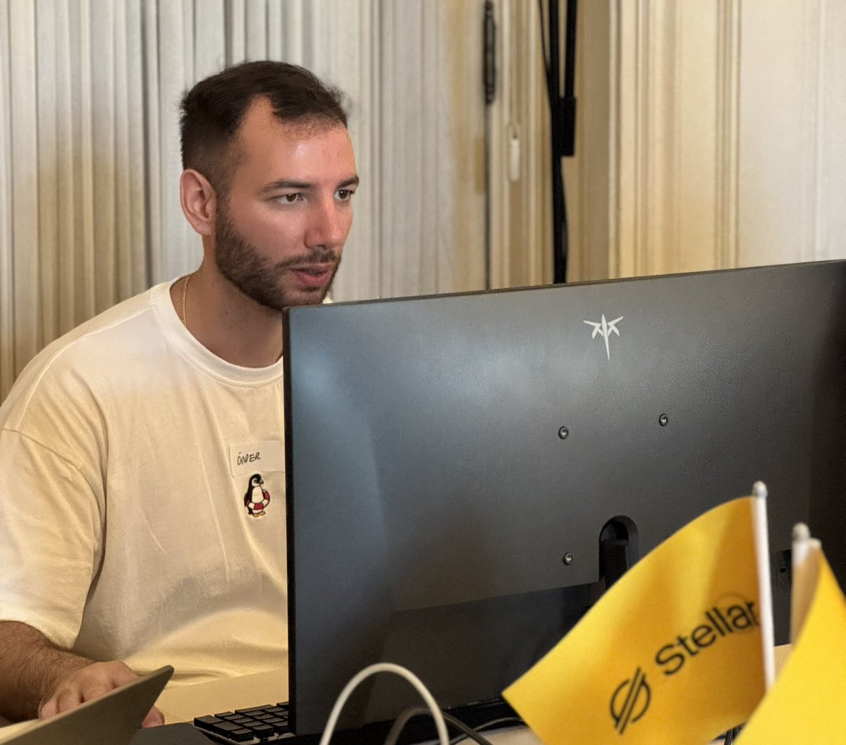 riseinweb3's tweet image. If you showed up with your own monitor, you didn’t come to play. 

You came to win. 👀

#StellarHackPera #RiseIn @riseinweb3 @StellarOrg @BuildOnStellar