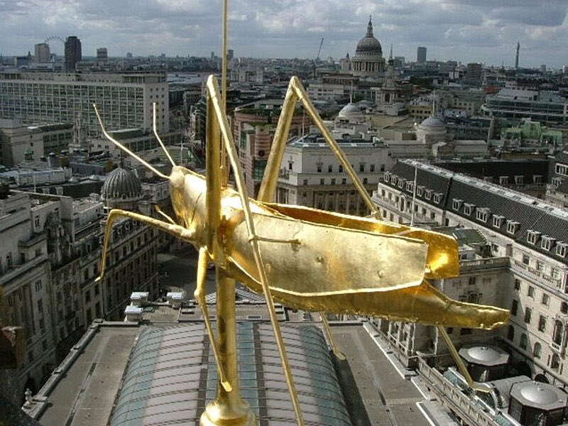 nothing to see here, just a giant grasshopper on the roof of the Royal Exchange