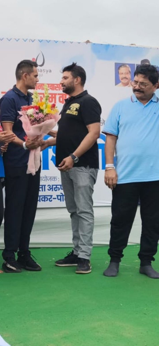 swankhede_IRS's tweet image. "Attended today's International Yoga Day celebration with the vibrant public. A beautiful morning dedicated to health, harmony, and inner peace. The event, organized by Hon. MP Ravindra Waikar ji, witnessed enthusiastic participation from all age groups. Jai Hind 🇮🇳